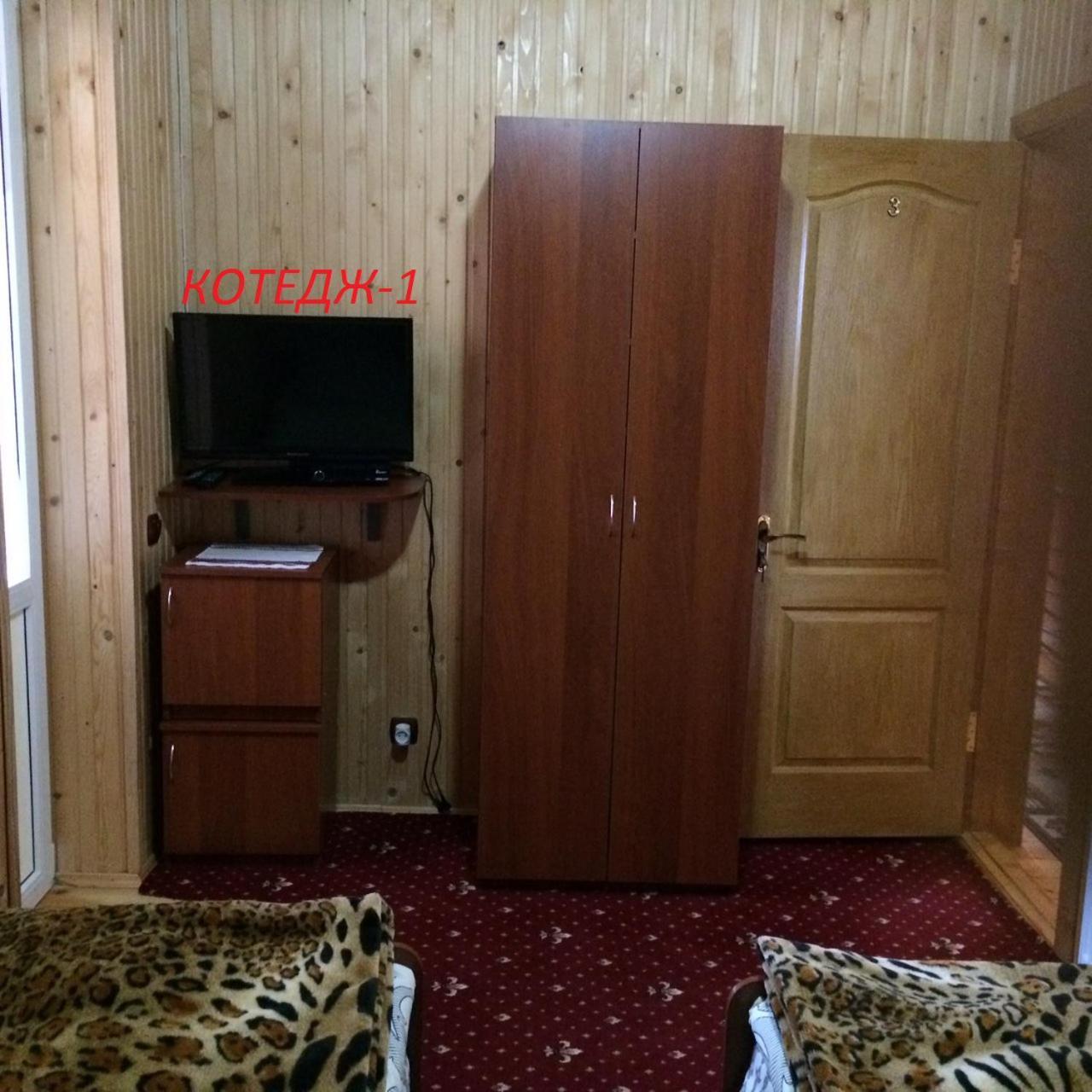 塔塔里夫 Котедж ,,Тік"酒店 外观 照片