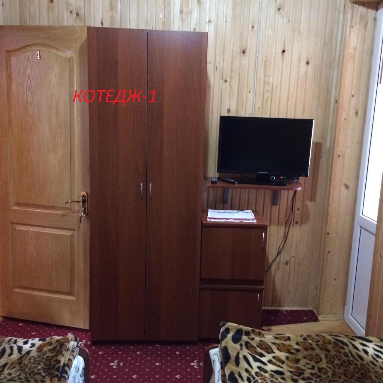 塔塔里夫 Котедж ,,Тік"酒店 外观 照片